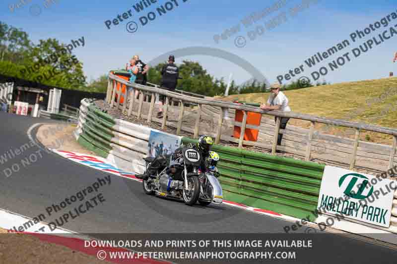 Vintage motorcycle club;eventdigitalimages;mallory park;mallory park trackday photographs;no limits trackdays;peter wileman photography;trackday digital images;trackday photos;vmcc festival 1000 bikes photographs